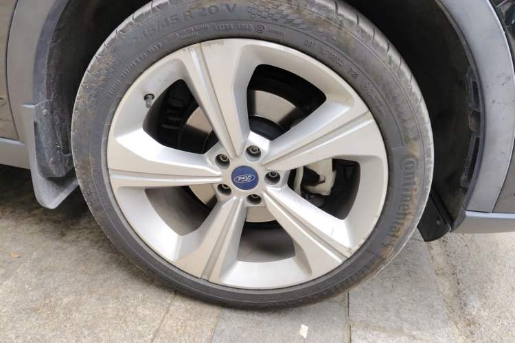 Used Ford Equator 2021 EcoBoost 225 Premier 6-Seater Right Front Wheel Hub