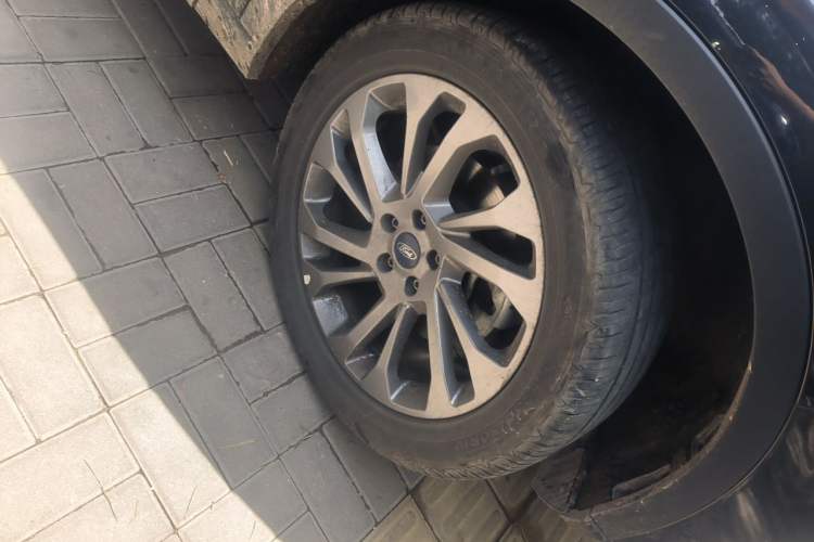 Used Ford Equator 2021 EcoBoost 225 Premier 6-Seater Right Front Wheel Hub