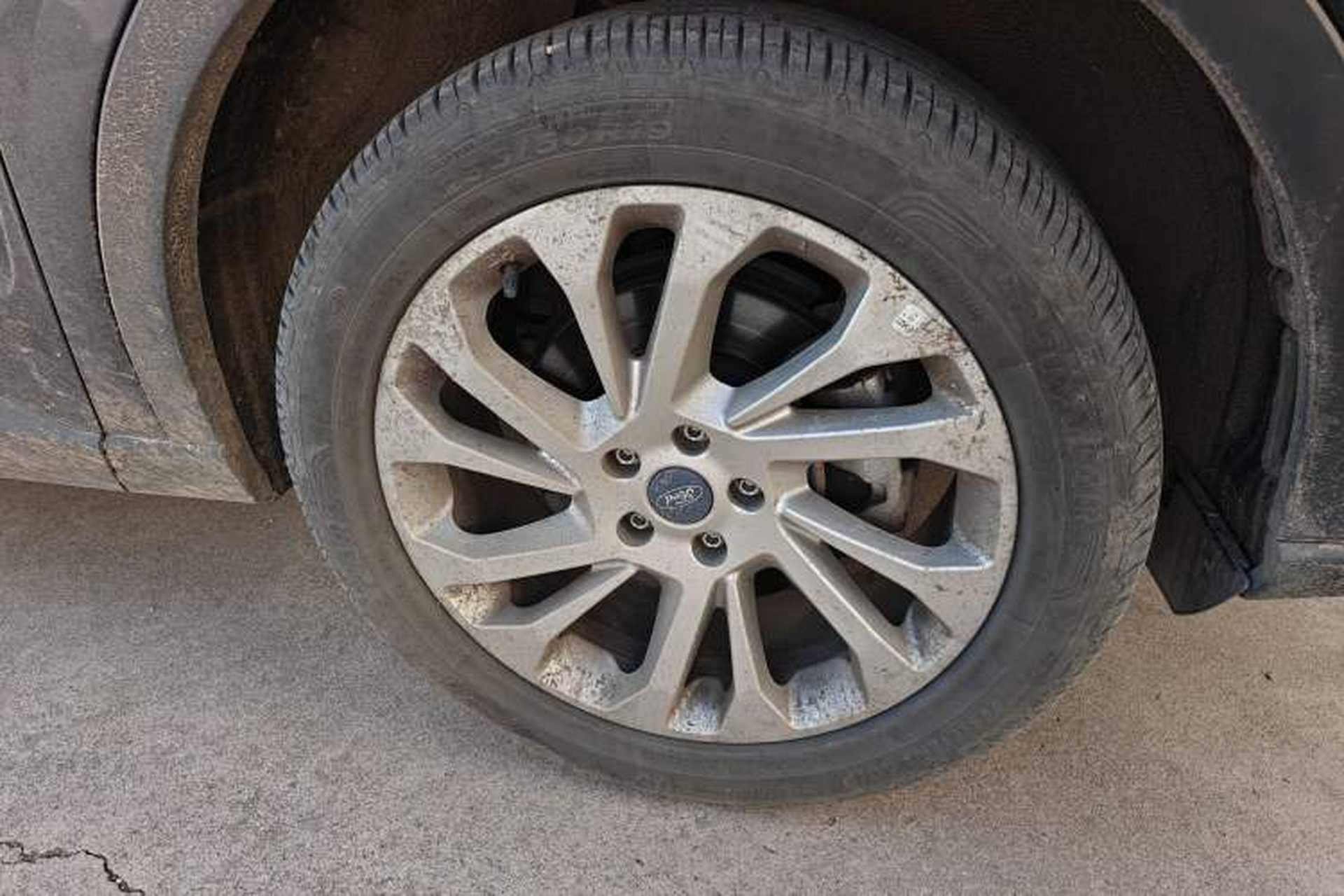 Used Ford Equator 2021 EcoBoost 225 Platinum Edition 7-Seater Right Front Wheel Hub