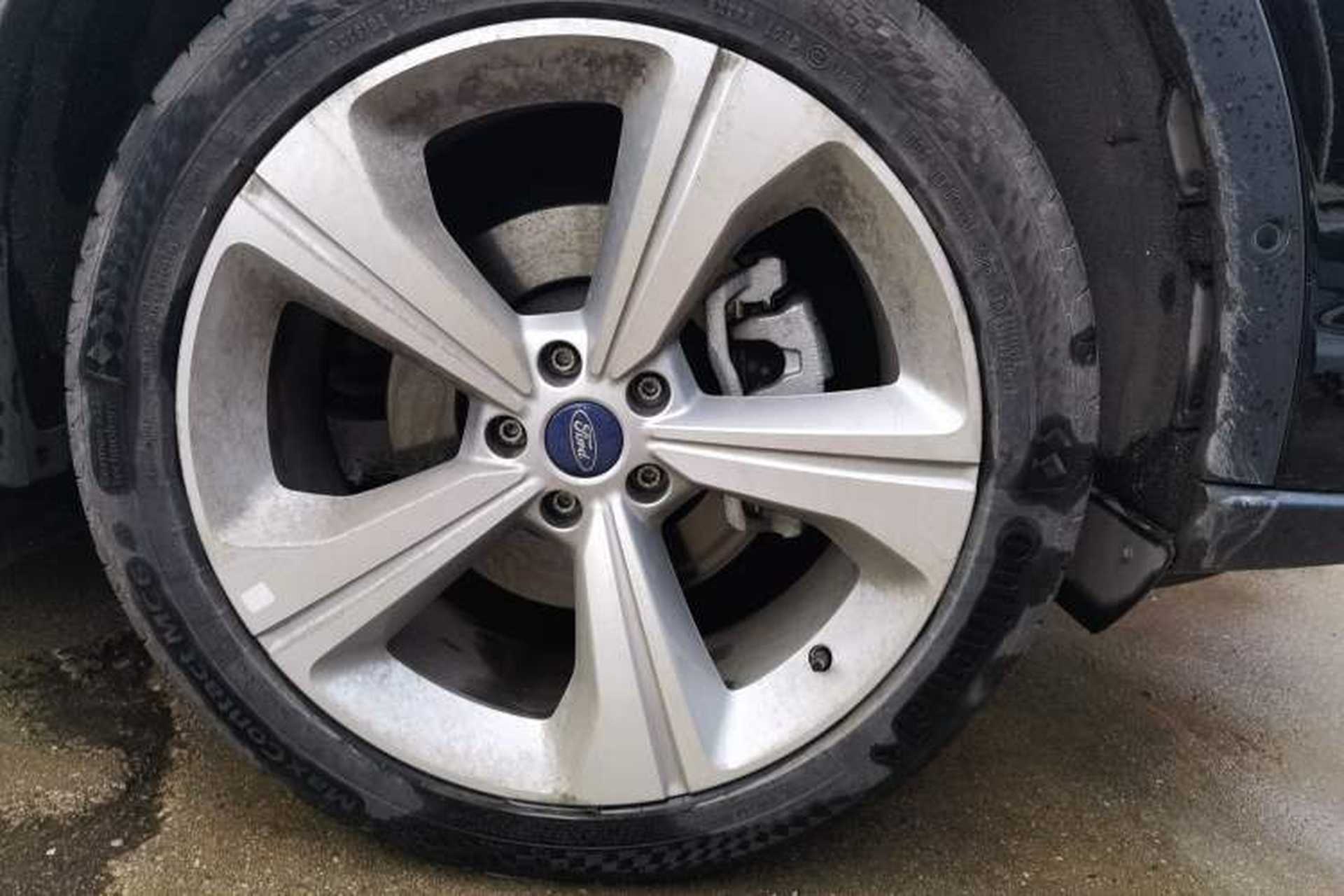 Used Ford Equator 2021 EcoBoost 225 Premier PLUS 6-Seater Right Front Wheel Hub