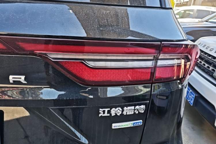 Used Ford Equator 2021 EcoBoost 225 Titanium 6-Seater Right Rear Taillight