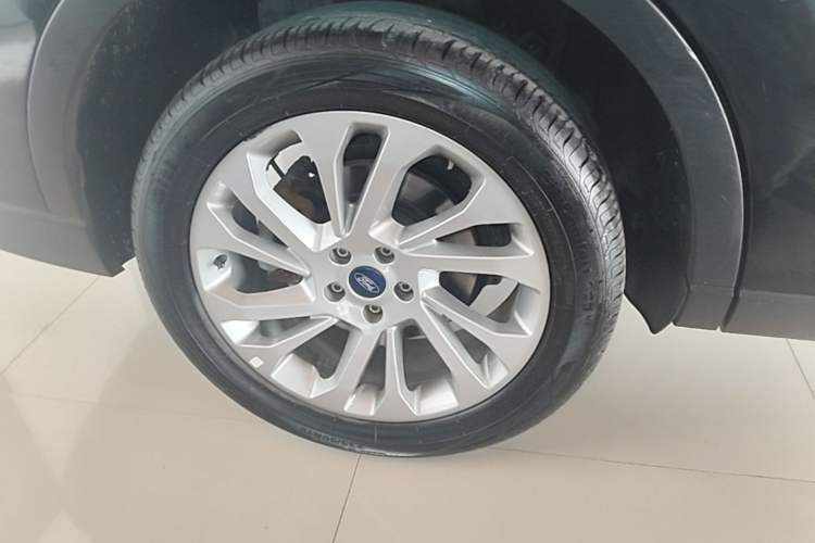 Used Ford Equator 2021 EcoBoost 225 Platinum Edition 5-Seater Right Rear Wheel Hub