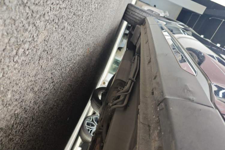 Used Ford Equator 2021 EcoBoost 225 Premier 6-Seater Right Side Sill