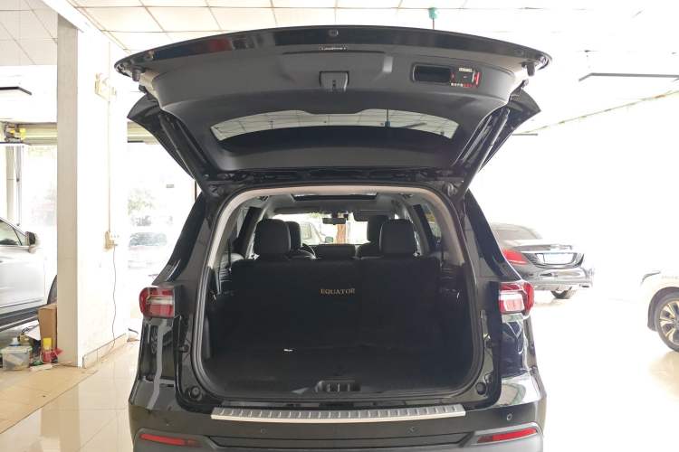 Used Ford Equator 2021 EcoBoost 225 Platinum Edition 7-Seater Trunk