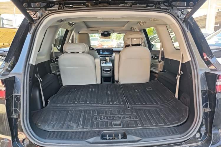 Used Ford Equator 2021 EcoBoost 225 Titanium 6-Seater Trunk