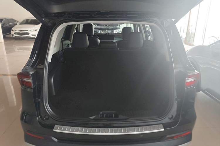 Used Ford Equator 2021 EcoBoost 225 Platinum Edition 5-Seater Trunk
