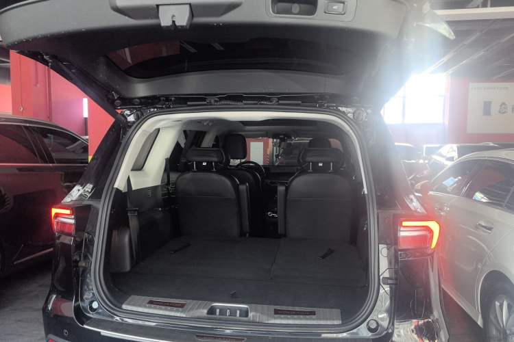 Used Ford Equator 2021 EcoBoost 225 Platinum Edition 6-seater Trunk