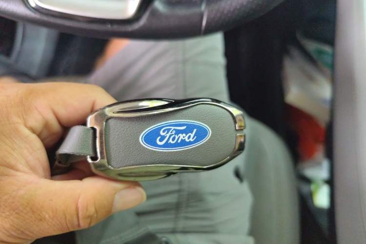 Used Ford Equator 2021 EcoBoost 225 Platinum Edition 6-seater Vehicle Key