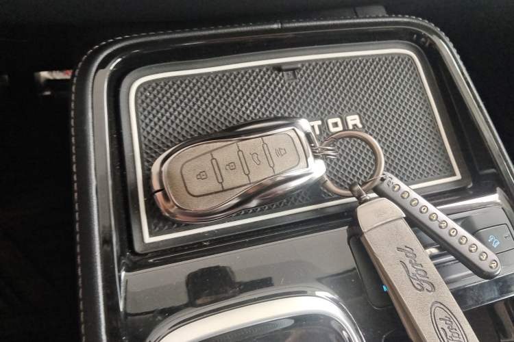 Used Ford Equator 2021 EcoBoost 225 Platinum Edition 6-seater Vehicle Key