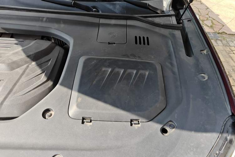 Used Ford Equator 2021 EcoBoost 225 Premier PLUS 6-Seater Engine Bay Left