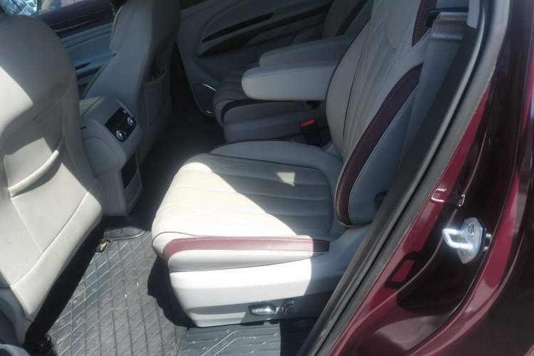 Used Ford Equator 2021 EcoBoost 225 Premier PLUS 6-Seater Left Rear Seat