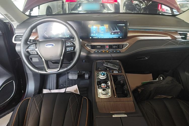 Used Ford Equator 2021 EcoBoost 225 Premier 6-Seater Center Console