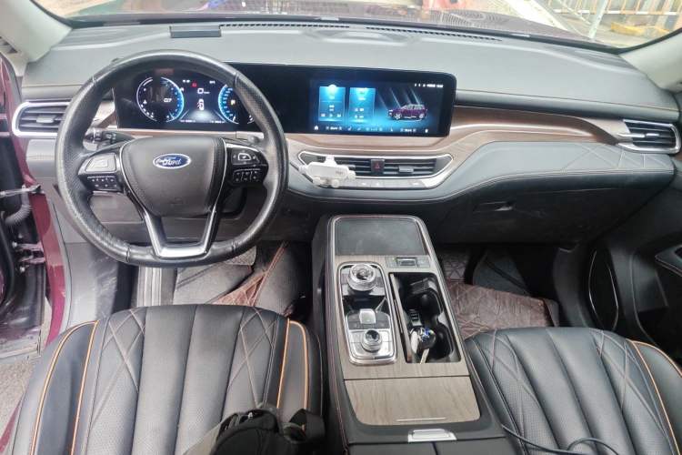 Used Ford Equator 2021 EcoBoost 225 Premier 6-Seater Center Console