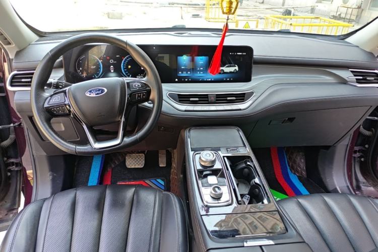 Used Ford Equator 2021 EcoBoost 225 Platinum Edition 6-seater Center Console