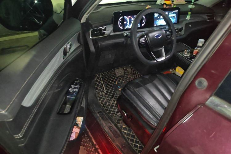 Used Ford Equator 2021 EcoBoost 225 Platinum Edition 6-seater Driver Seat