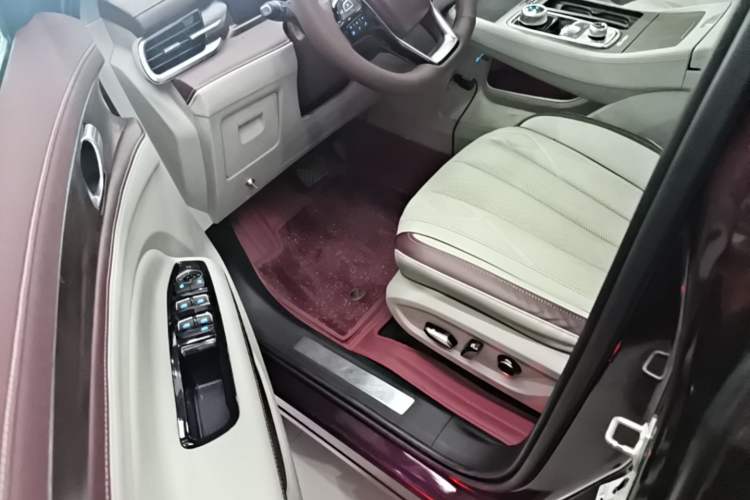 Used Ford Equator 2021 EcoBoost 225 Premier 6-Seater Driver Seat