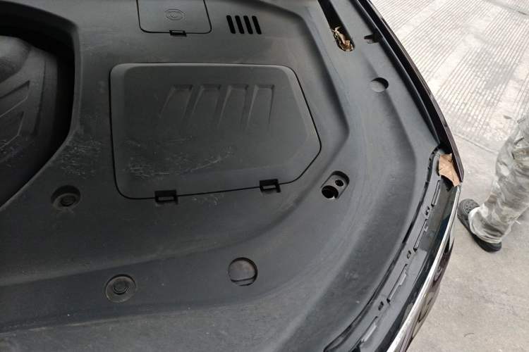 Used Ford Equator 2021 EcoBoost 225 Premier 6-Seater Engine Bay Left
