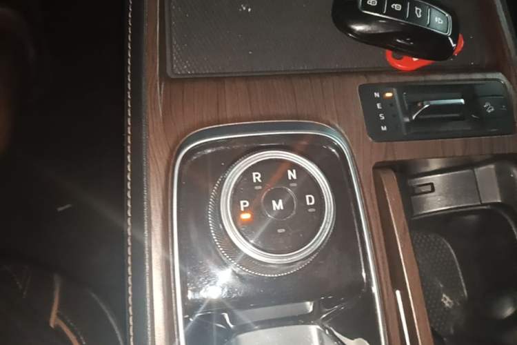 Used Ford Equator 2021 EcoBoost 225 Premier 7-Seater Gear Lever
