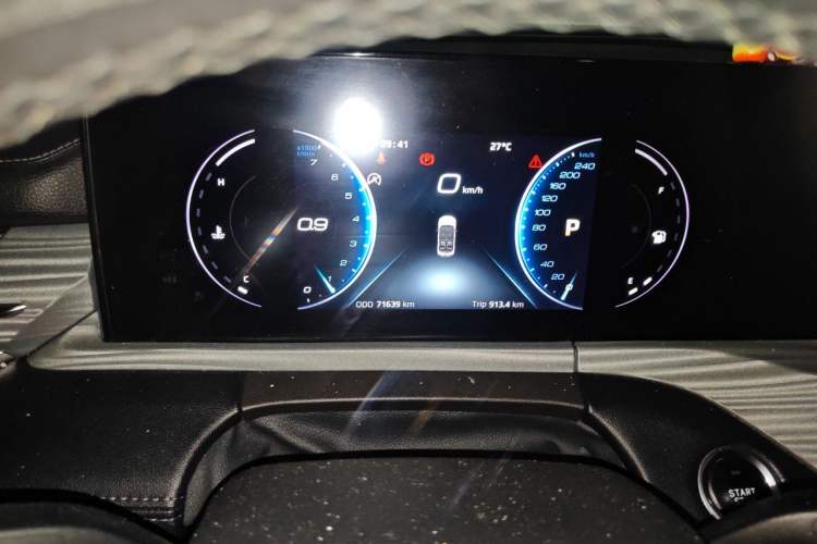 Used Ford Equator 2021 EcoBoost 225 Platinum Edition 6-seater Instrument Cluster