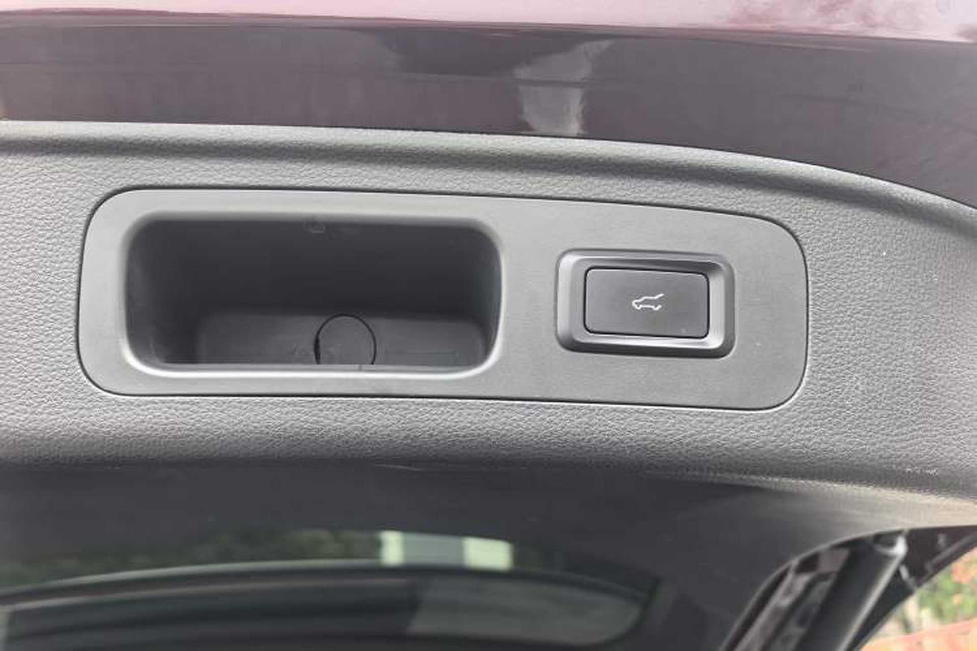 Used Ford Equator 2021 EcoBoost 225 Premier 6-Seater Interior 12