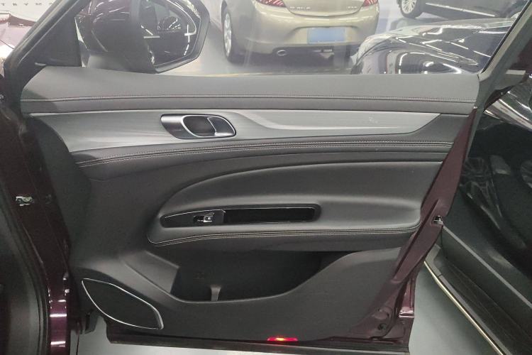Used Ford Equator 2021 EcoBoost 225 Platinum Edition 6-seater Interior 2