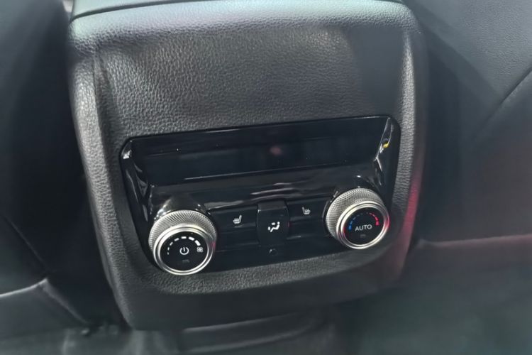 Used Ford Equator 2021 EcoBoost 225 Premier 7-Seater (2/2/3) Interior 2