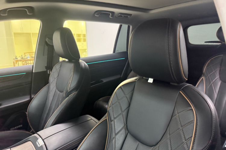 Used Ford Equator 2021 EcoBoost 225 Premier 7-Seater (2/2/3) Interior 4