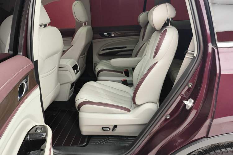 Used Ford Equator 2021 EcoBoost 225 Premier 7-Seater (2/2/3) Interior 5