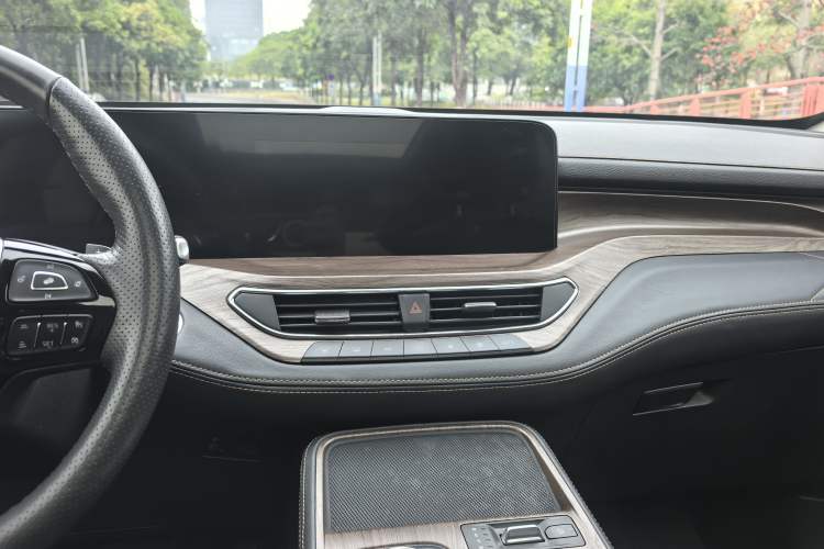 Used Ford Equator 2021 EcoBoost 225 Premier 6-Seater Interior 6
