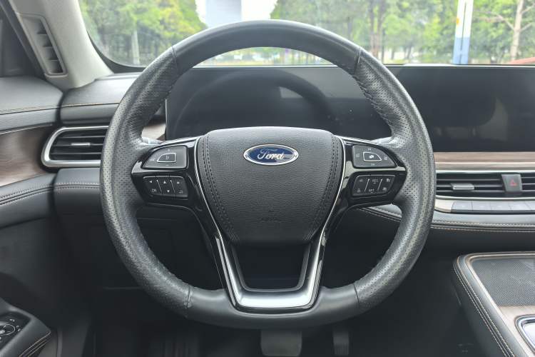 Used Ford Equator 2021 EcoBoost 225 Premier 6-Seater Interior 7