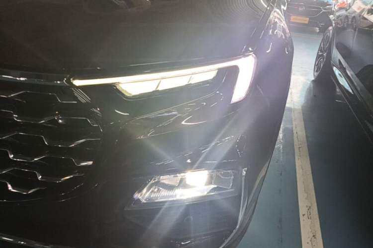 Used Ford Equator 2021 EcoBoost 225 Premier 7-Seater Left Front Headlight
