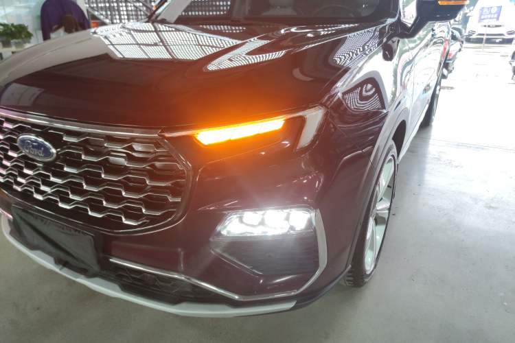 Used Ford Equator 2021 EcoBoost 225 Premier PLUS 7-Seater Left Front Headlight