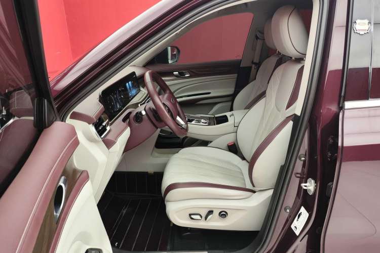 Used Ford Equator 2021 EcoBoost 225 Premier 7-Seater (2/2/3) Left Front Seat