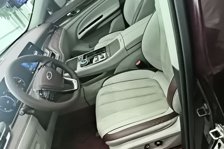 Used Ford Equator 2021 EcoBoost 225 Premier 6-Seater Left Front Seat