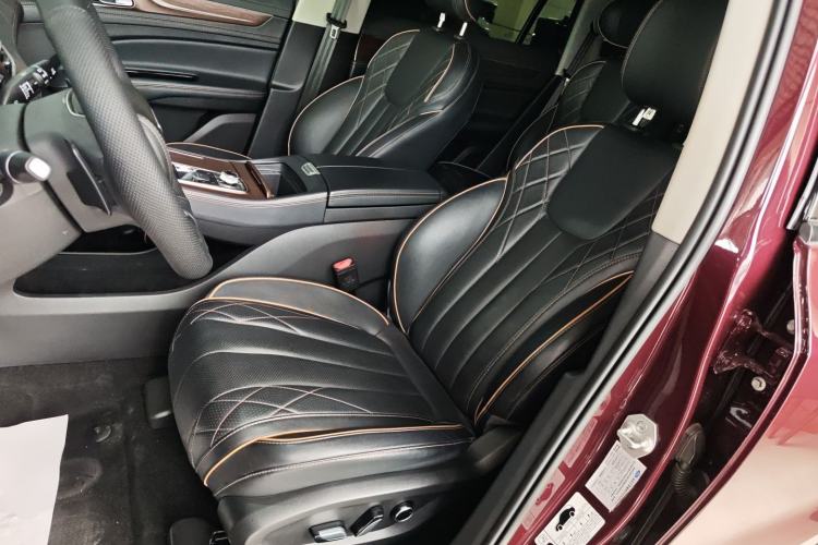 Used Ford Equator 2021 EcoBoost 225 Premier 7-Seater (2/2/3) Left Front Seat