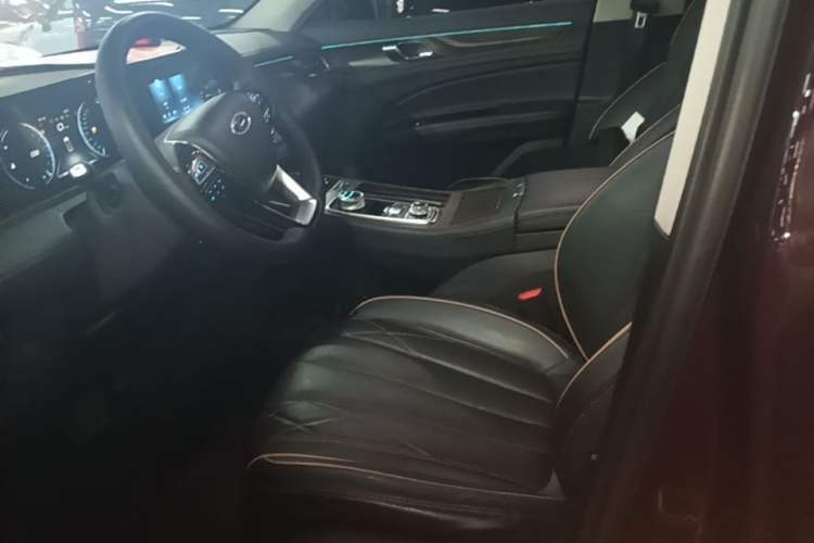 Used Ford Equator 2021 EcoBoost 225 Premier 7-Seater Left Front Seat