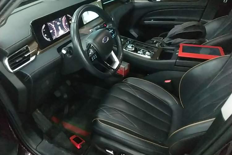 Used Ford Equator 2021 EcoBoost 225 Premier 7-Seater (2/2/3) Left Front Seat