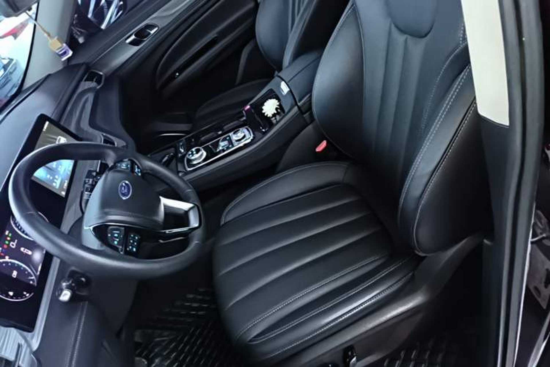 Used Ford Equator 2021 EcoBoost 225 Platinum Edition 6-seater Left Front Seat