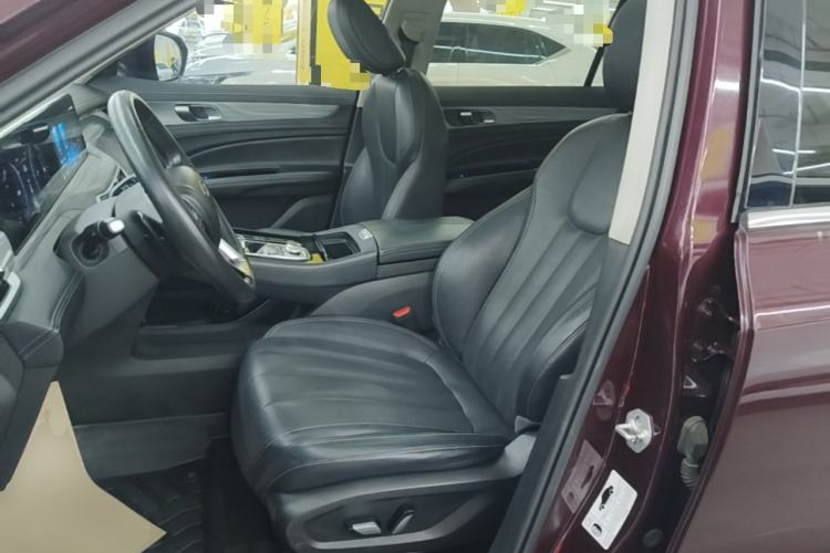 Used Ford Equator 2021 EcoBoost 225 Platinum Edition 6-seater Left Front Seat
