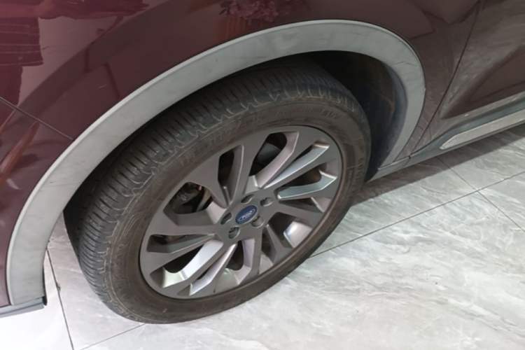 Used Ford Equator 2021 EcoBoost 225 Premier 6-Seater Left Front Wheel Hub