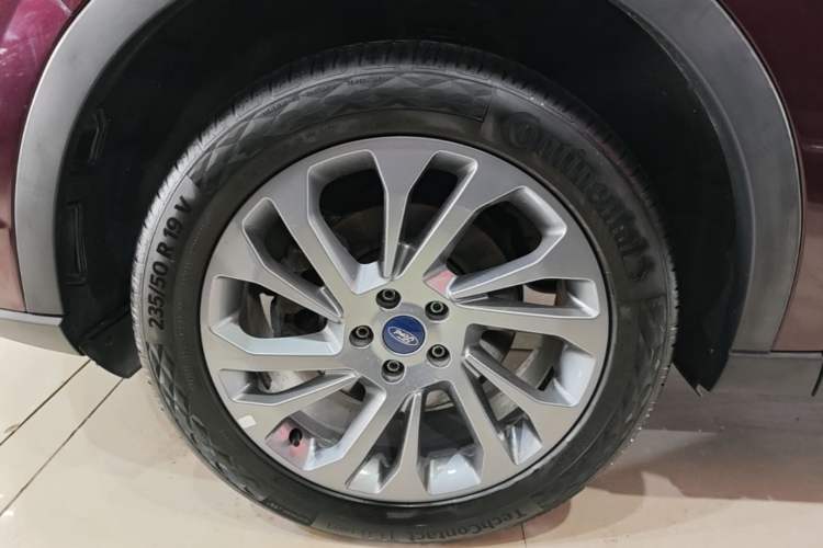 Used Ford Equator 2021 EcoBoost 225 Premier 6-Seater Left Front Wheel Hub