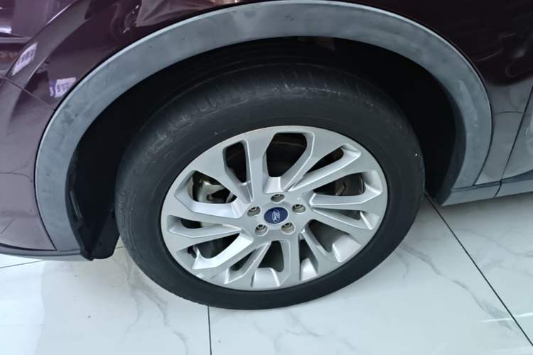 Used Ford Equator 2021 EcoBoost 225 Platinum Edition 6-seater Left Front Wheel Hub
