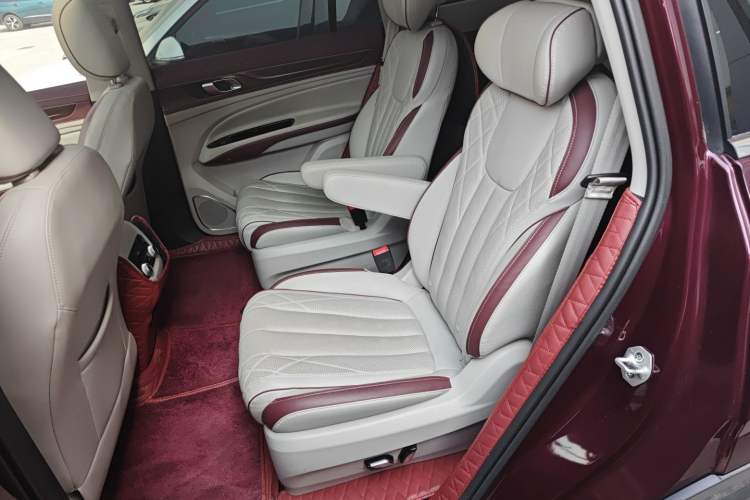 Used Ford Equator 2021 EcoBoost 225 Premier PLUS 6-Seater Left Rear Seat
