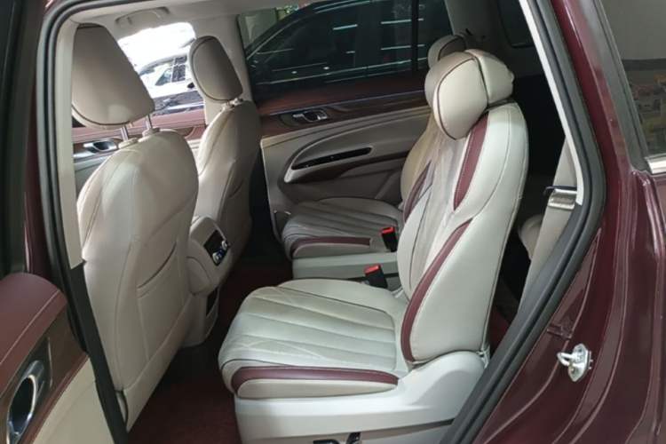 Used Ford Equator 2021 EcoBoost 225 Premier 6-Seater Left Rear Seat