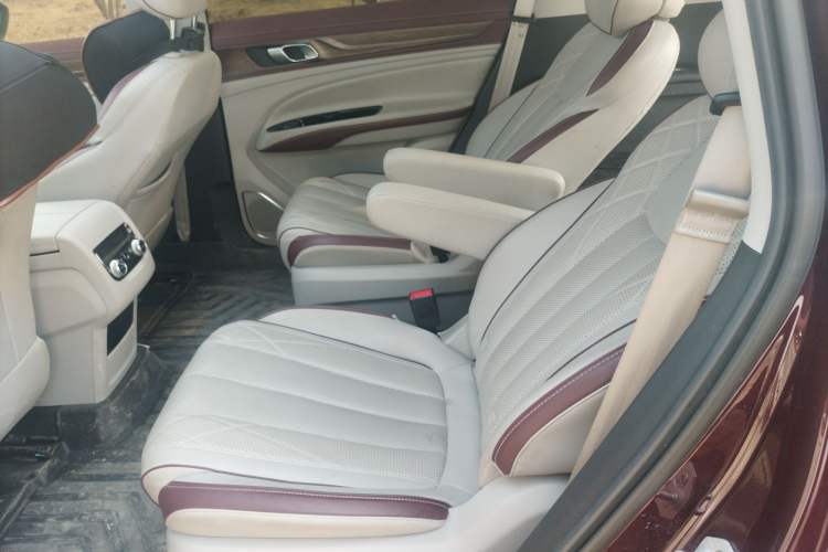 Used Ford Equator 2021 EcoBoost 225 Premier 6-Seater Left Rear Seat
