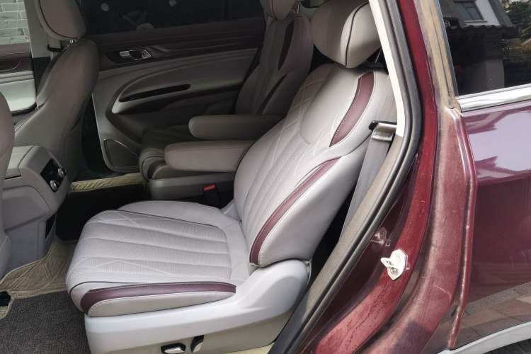 Used Ford Equator 2021 EcoBoost 225 Premier 6-Seater Left Rear Seat