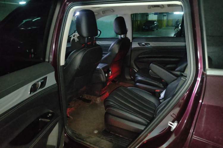 Used Ford Equator 2021 EcoBoost 225 Platinum Edition 6-seater Left Rear Seat