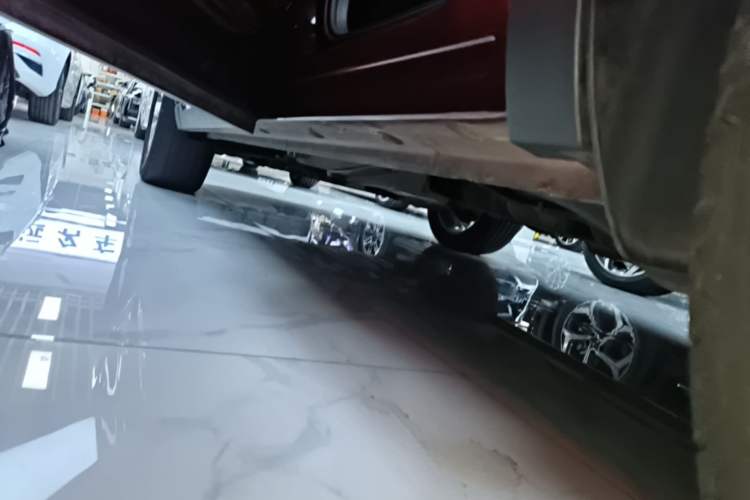 Used Ford Equator 2021 EcoBoost 225 Platinum Edition 6-seater Left Side Sill