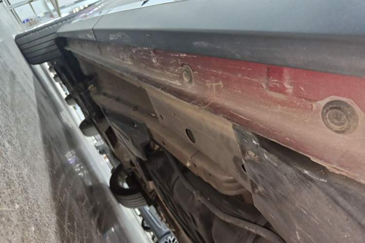 Used Ford Equator 2021 EcoBoost 225 Premier 6-Seater Left Side Sill