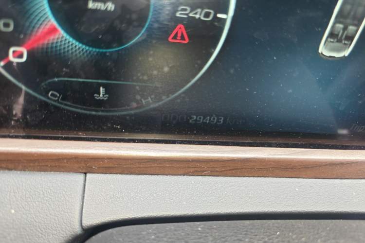 Used Ford Equator 2021 EcoBoost 225 Premier PLUS 7-seater (2/2/3) Odometer Close Up
